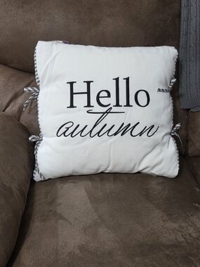 Set Of 2 Hello Autumn Decorative Throw Pillows